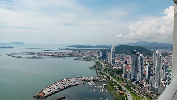 Panama City – Skyline und Küste